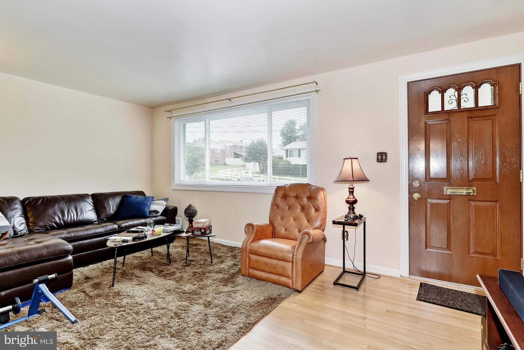 1307 Ray Road Hyattsville, MD 20782 - Photo 3 of 12 Living Room