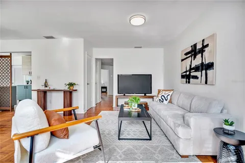 $900,000 | 707 South Lois Avenue, Tampa, FL 33609