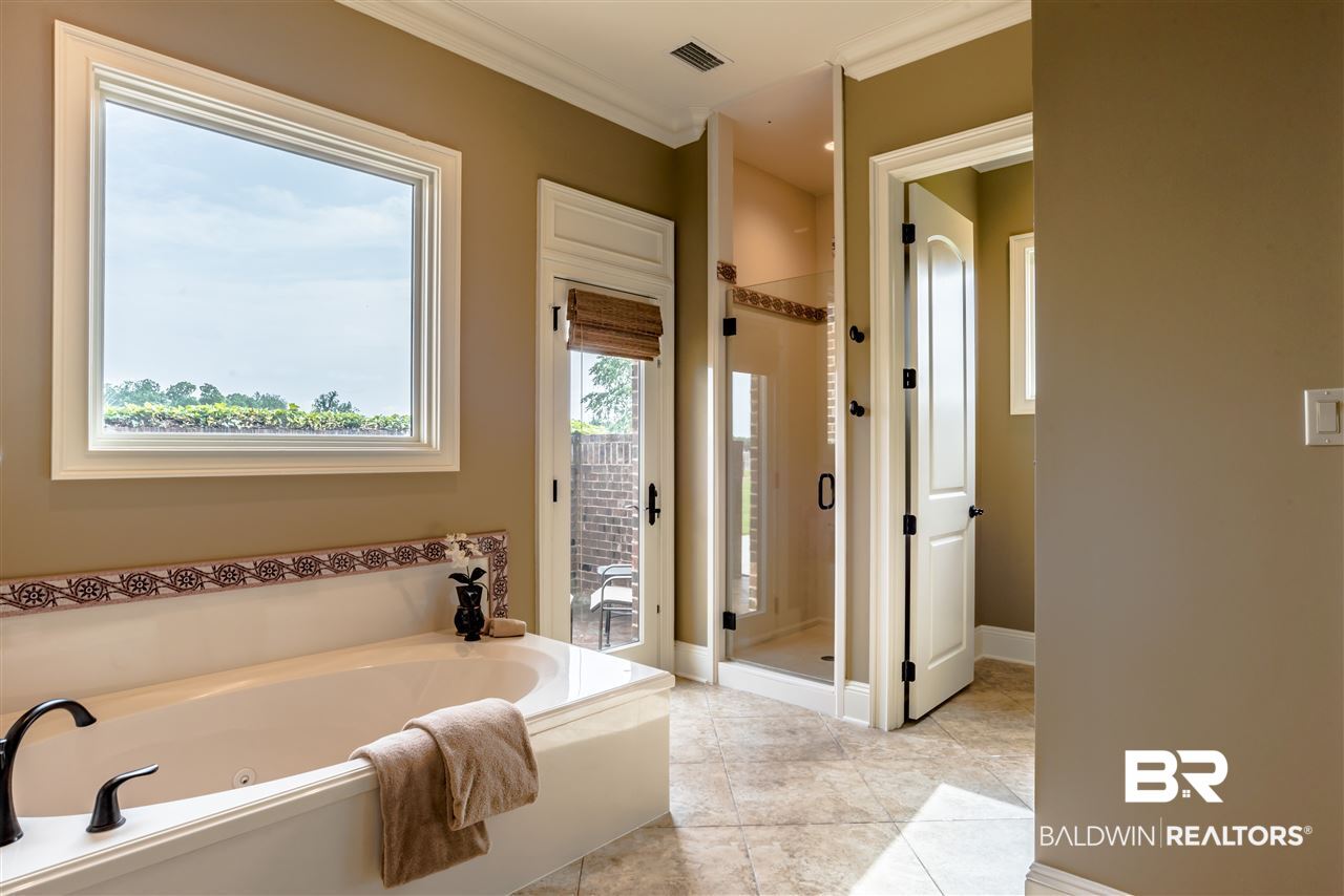 9337 Thoroughbred Run Fairhope, AL 36532 - Photo 20 of 38 Jetted tub, separate shower & water closet