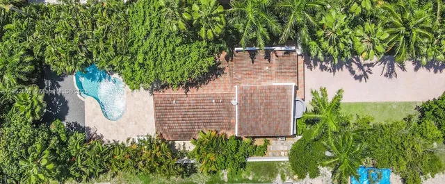 $3,550,000 | 147 Golden Beach Drive, Golden Beach, FL 33160