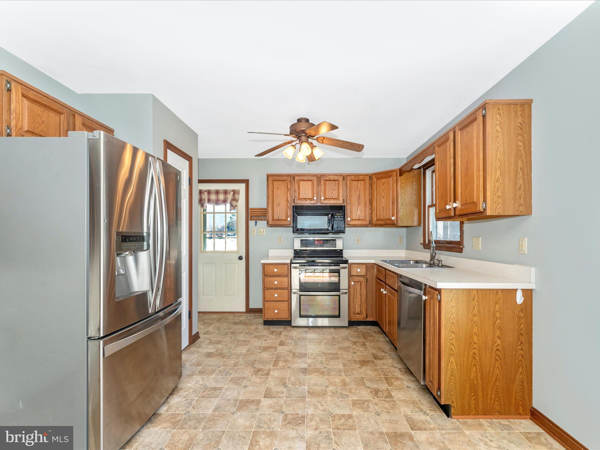 8976 Mentzer Gap Road Waynesboro, PA 17268 - Photo 8 of 51 Kitchen