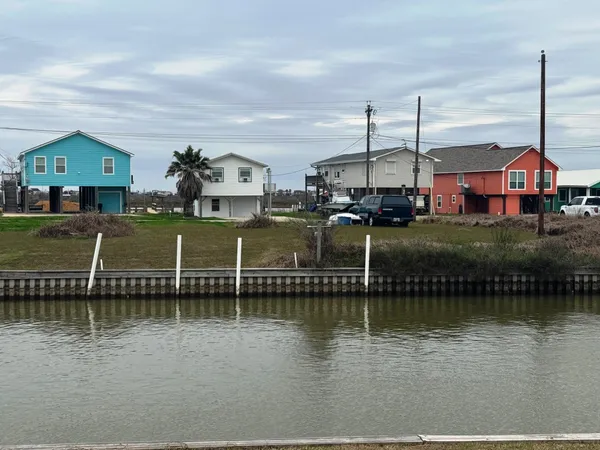$160,000 | 3684-3685 County Road 201, Sargent, TX 77414
