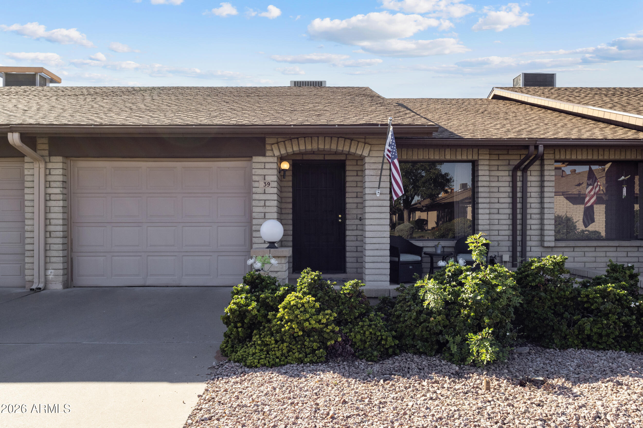 520 South Greenfield Road, Unit 39 Mesa, AZ 85206 - Photo 3 of 27 a front view of a house