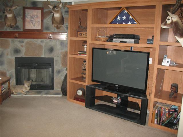300 Edenway Road Dover, TN 37058 - Photo 7 of 20 Built-in Entertainment center in the greatroom.