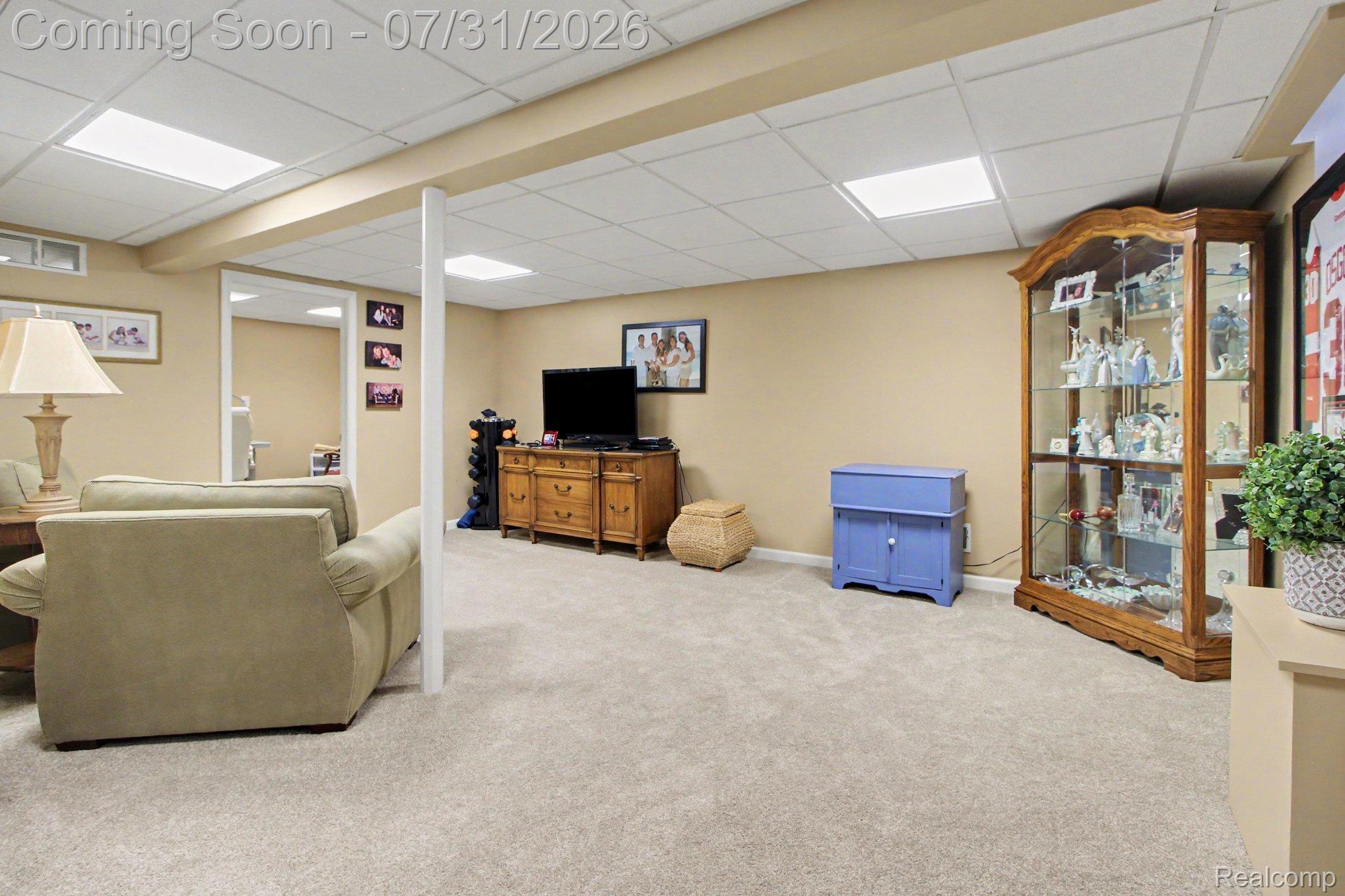 14074 Riverside Drive Livonia, MI 48154 - Photo 22 of 31 014_file_2563.jpg