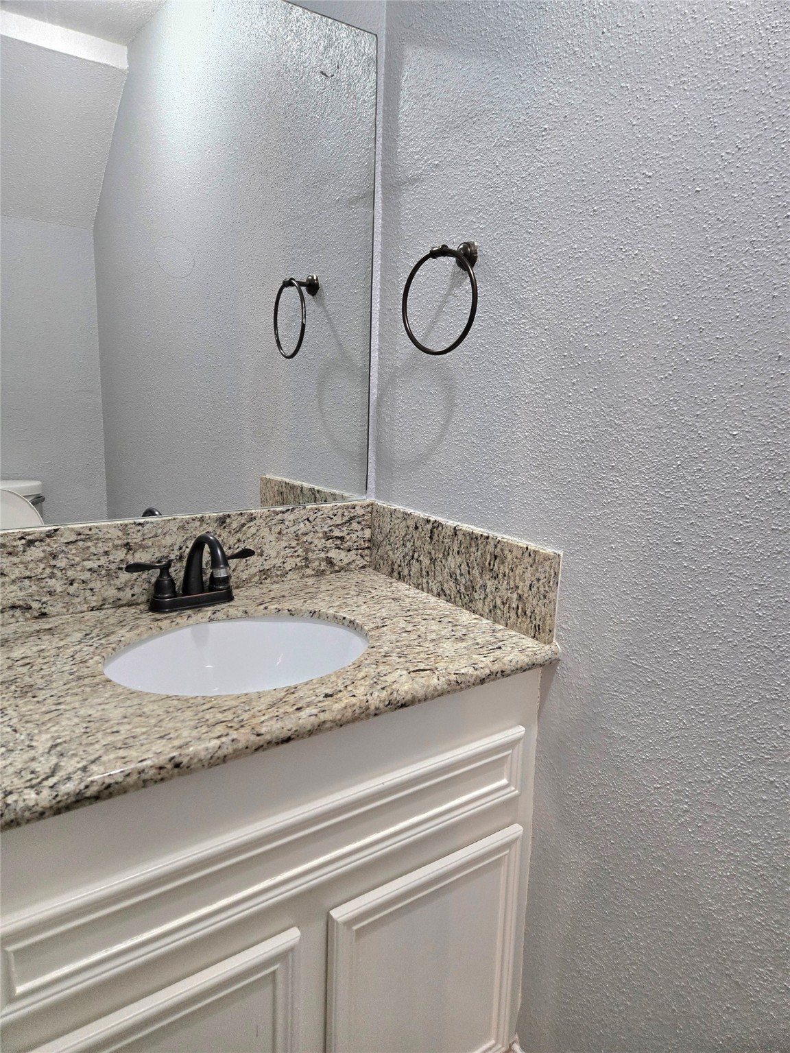 1532 Silverpines Road, Unit 532 Houston, TX 77062 - Photo 8 of 17