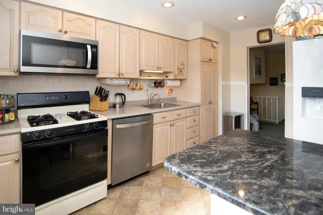 a close view of sink and tap