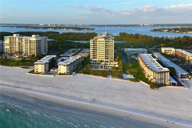 $2,799,000 | 2050 Benjamin Franklin Drive, Unit B704, Sarasota, FL 34236