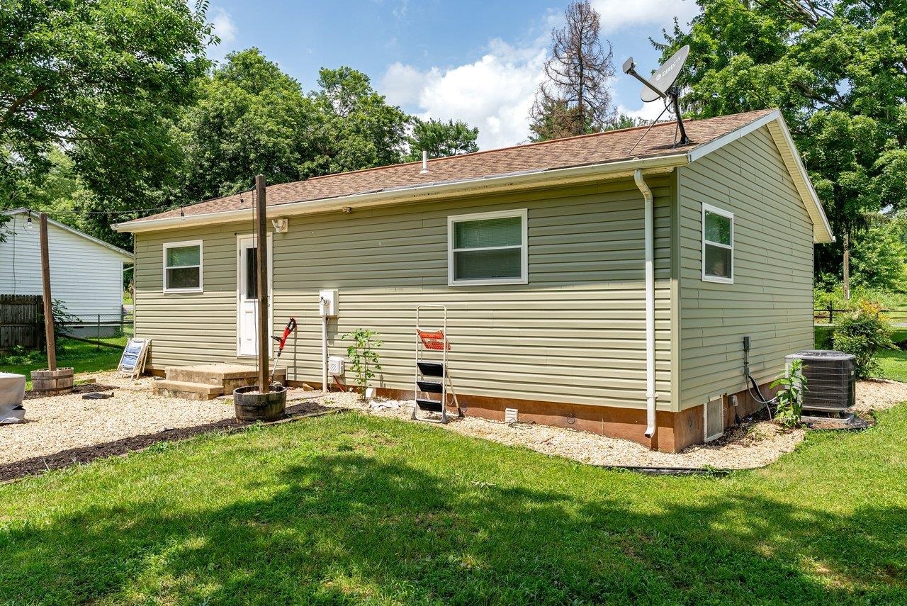 15524 Evergreen Valley Road Timberville, VA 22853 - Photo 46 of 52