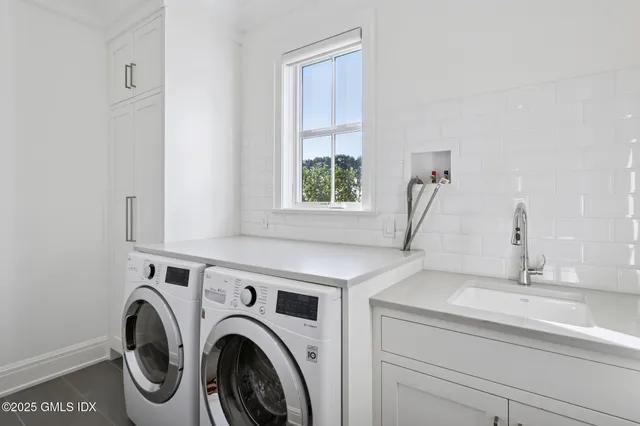 $3,100,000 | 25 Woodland Drive, Unit C, Greenwich, CT 06830