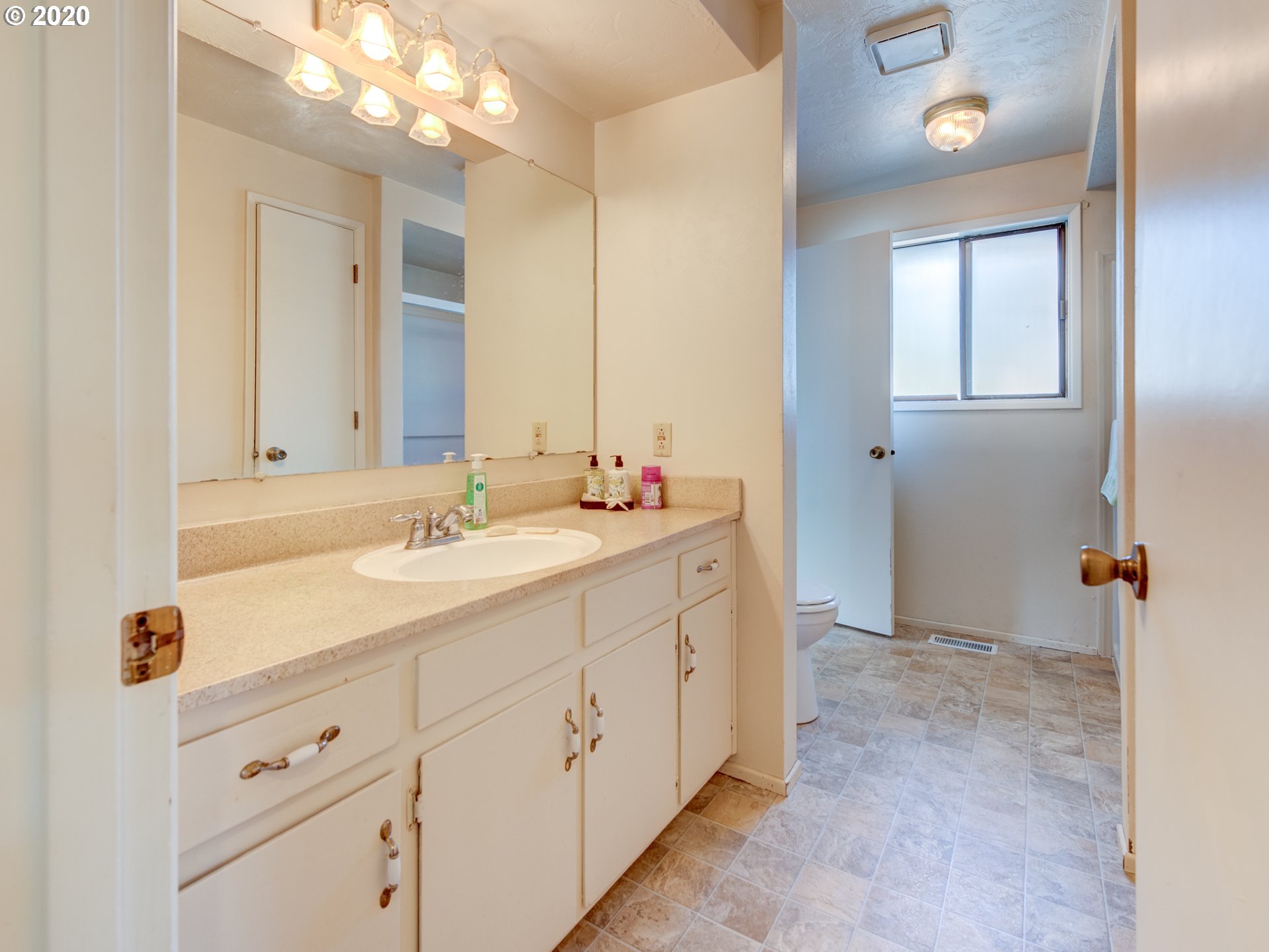 7270 A Street Springfield, OR 97478 - Photo 17 of 29