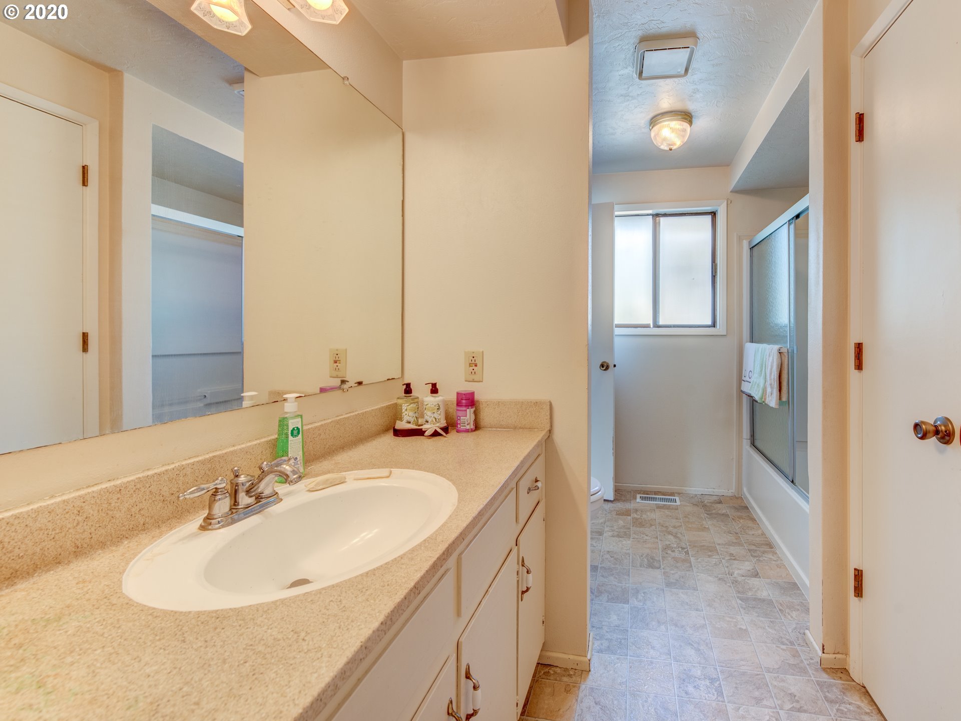 7270 A Street Springfield, OR 97478 - Photo 18 of 29