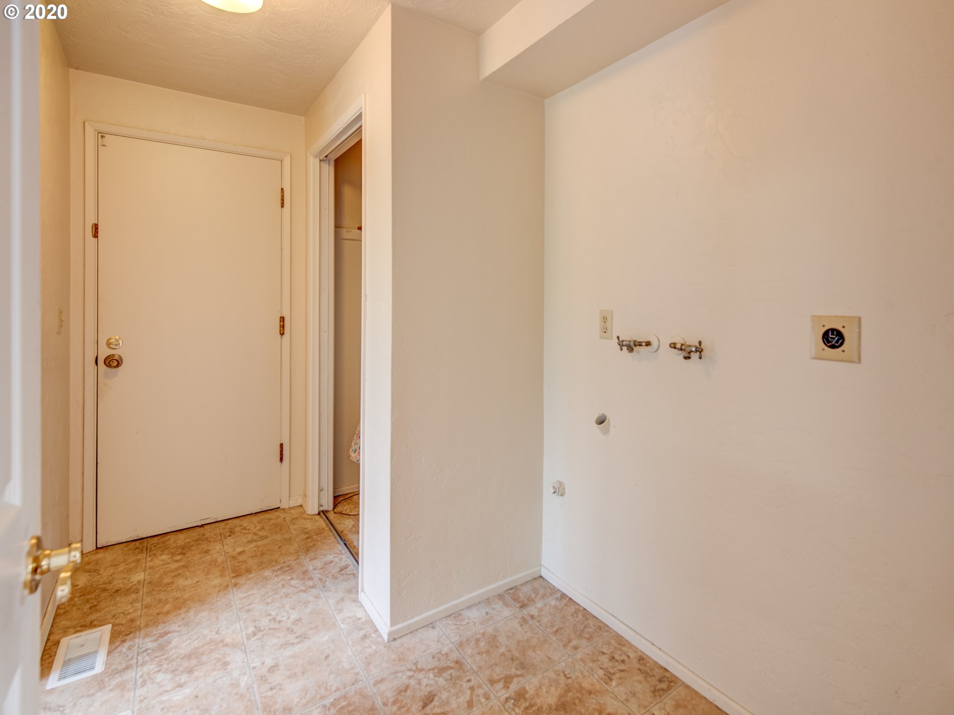 7270 A Street Springfield, OR 97478 - Photo 21 of 29