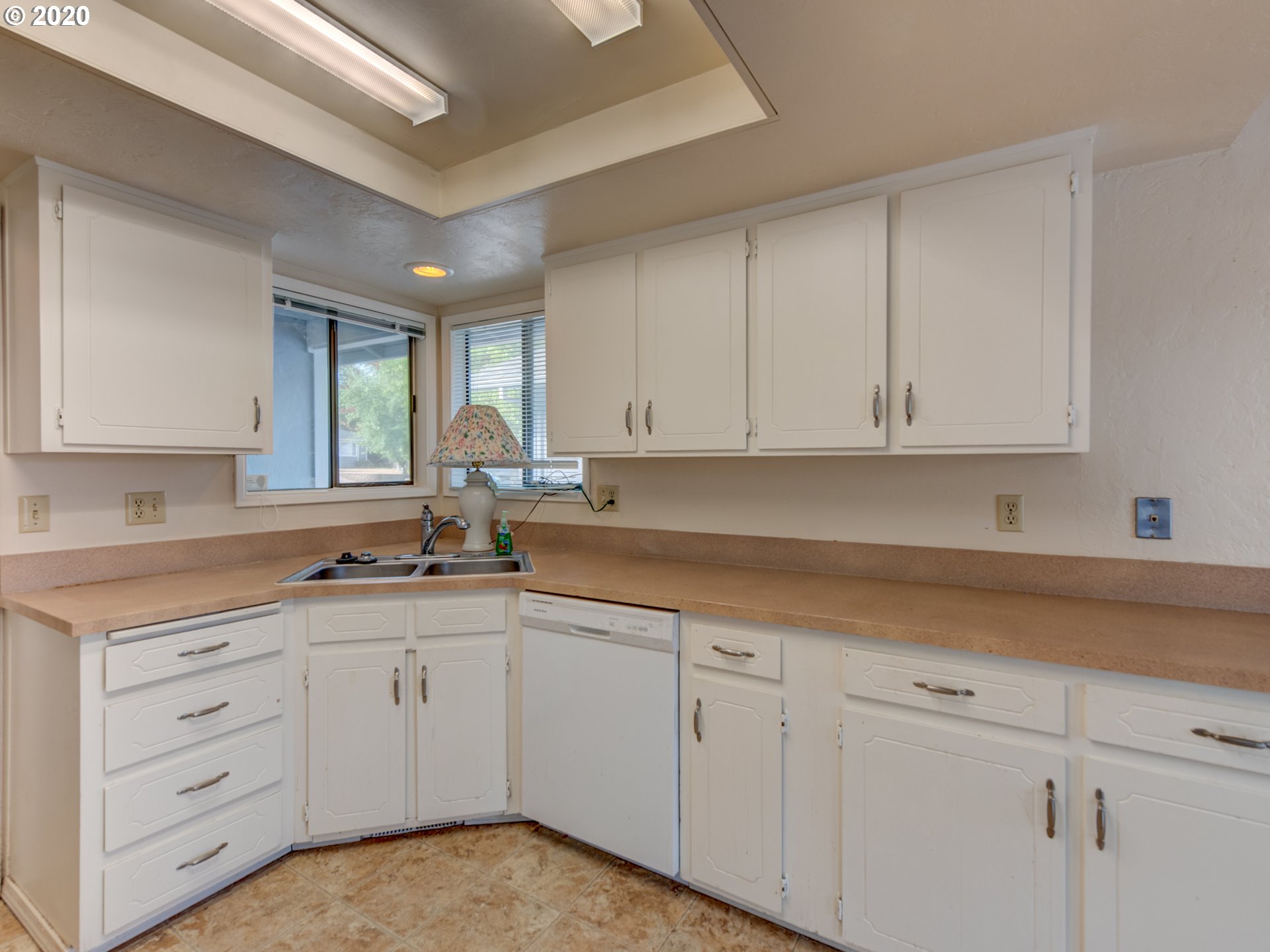 7270 A Street Springfield, OR 97478 - Photo 9 of 29