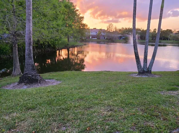 $365,000 | 200 East Hemingway Circle, Margate, FL 33063