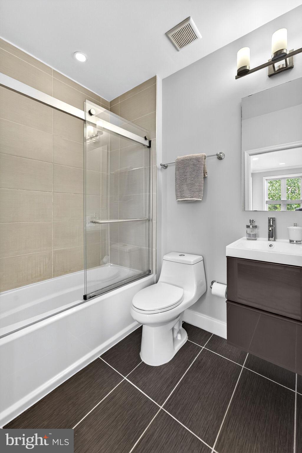 1217 I Street Northeast Washington, DC 20002 - Photo 19 of 34