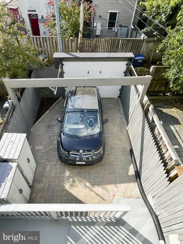 $829,900 | 1217 I Street Northeast, Washington, DC 20002