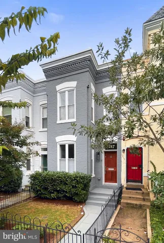 $829,900 | 1217 I Street Northeast, Washington, DC 20002