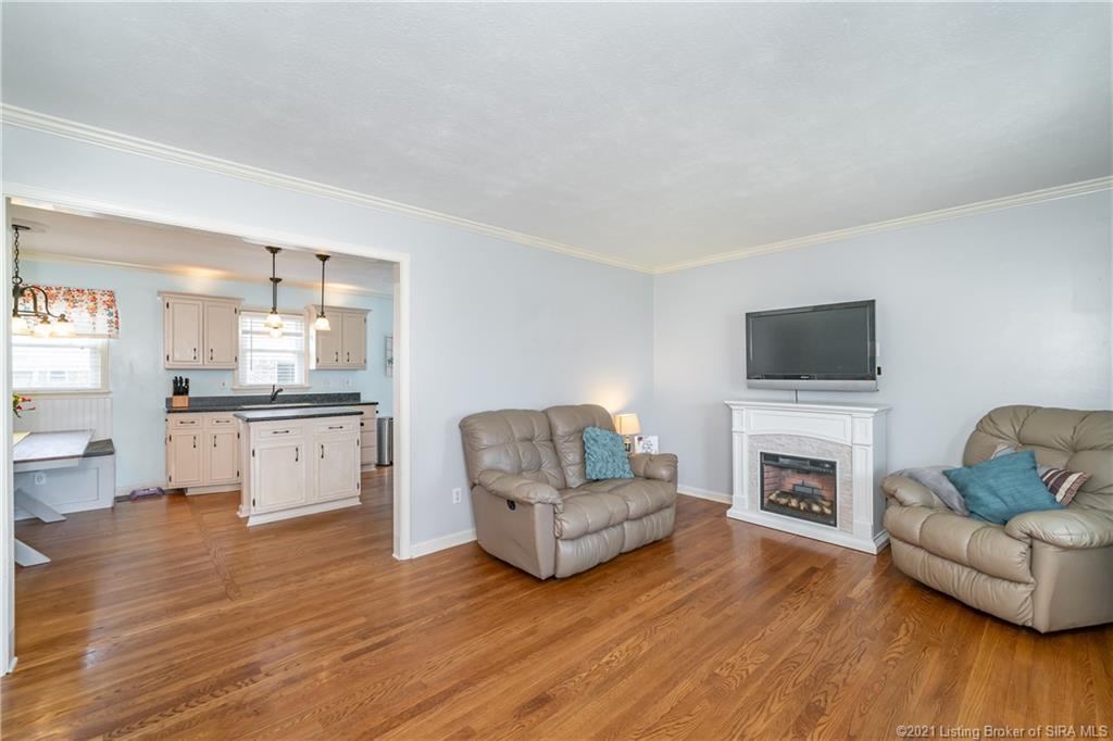 2702 Alps Road Louisville, KY 40216 - Photo 3 of 40 Gallery Image 3