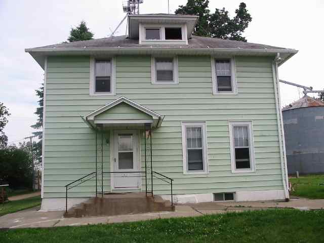 402 Clinton Street Delmar, IA 52037 - Photo 2 of 9 Gallery Image 2