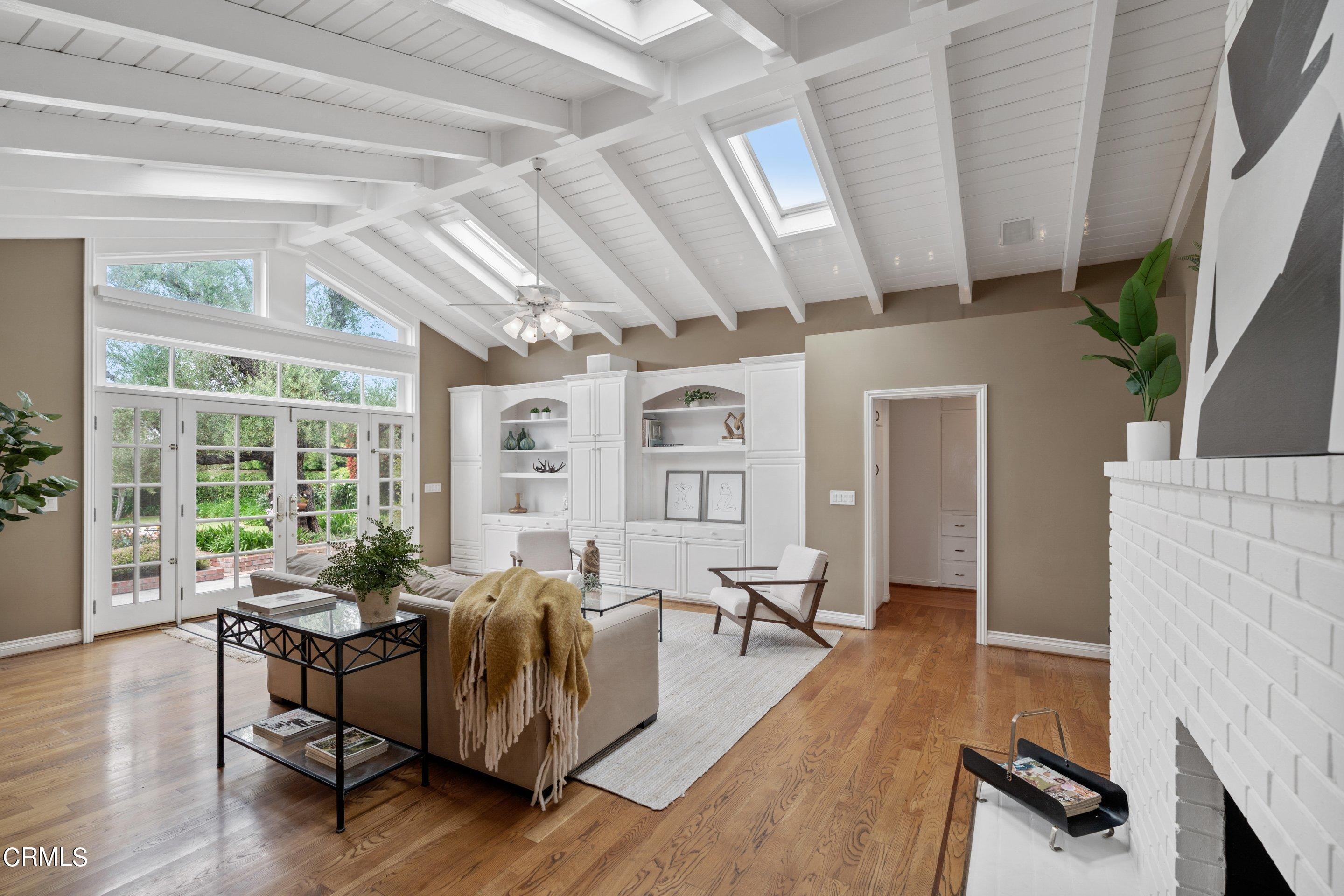 3150 Lombardy Road Pasadena, CA 91107 - Photo 11 of 27 Family Room
