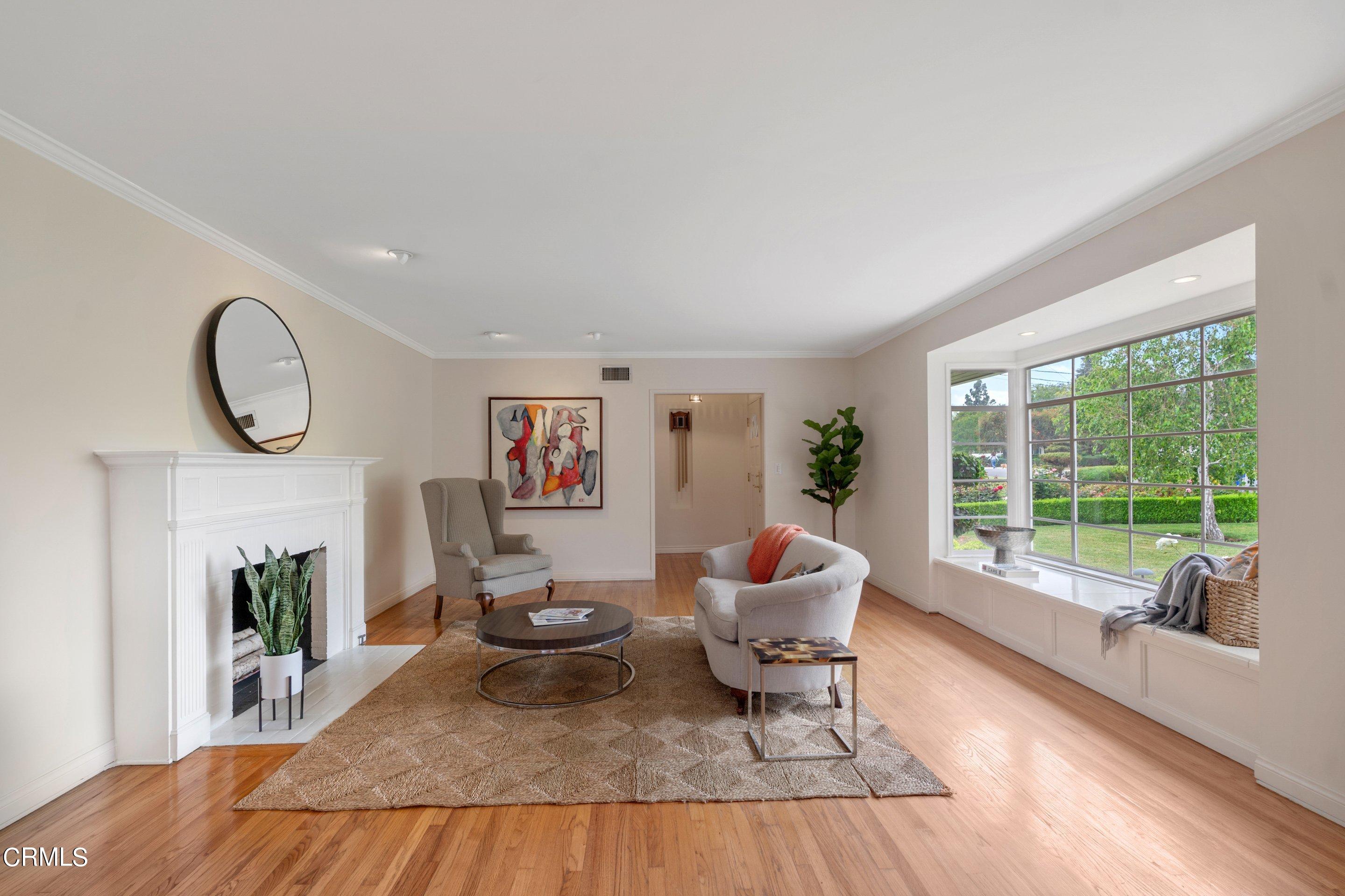 3150 Lombardy Road Pasadena, CA 91107 - Photo 5 of 27 Living Room
