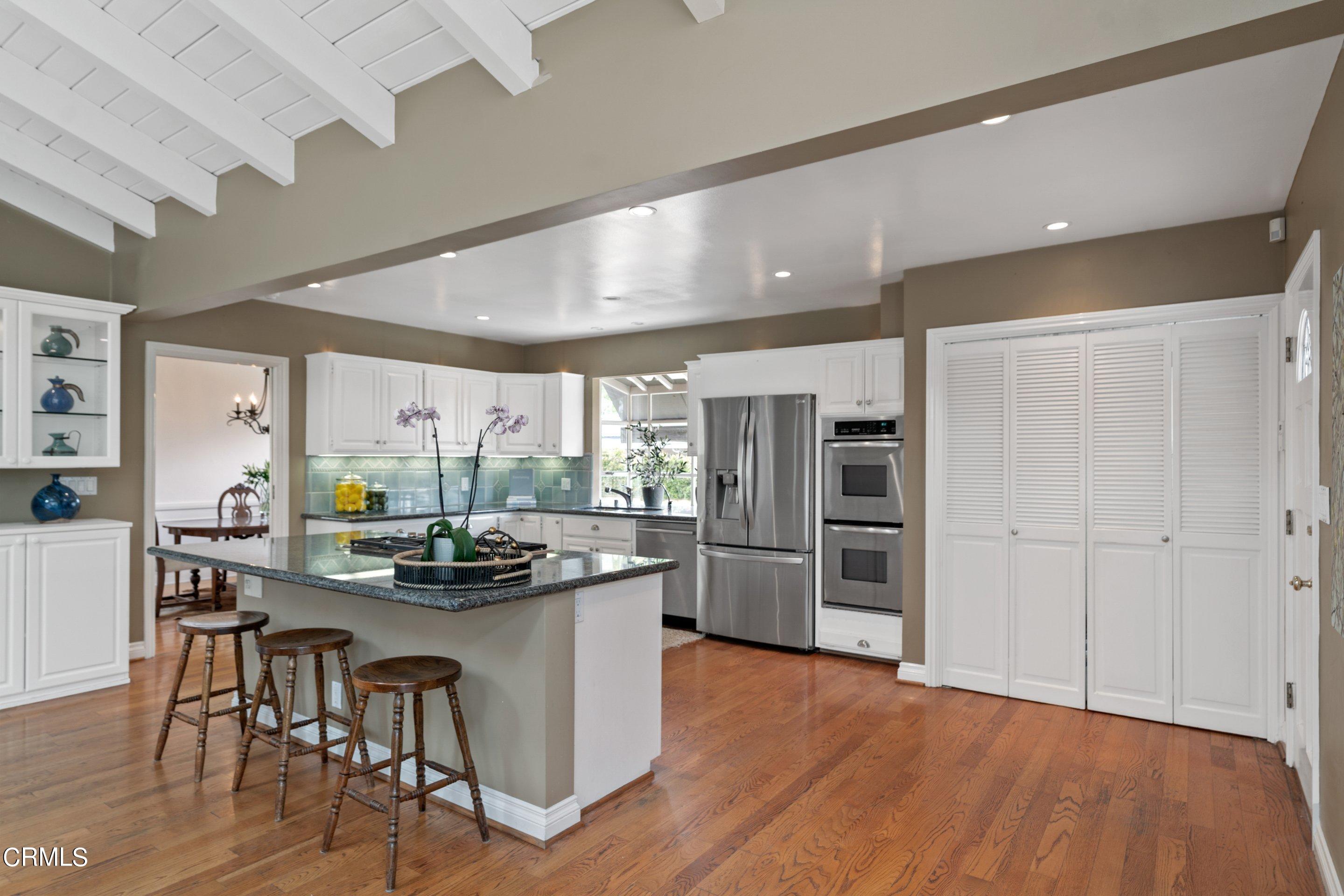 3150 Lombardy Road Pasadena, CA 91107 - Photo 8 of 27 Kitchen