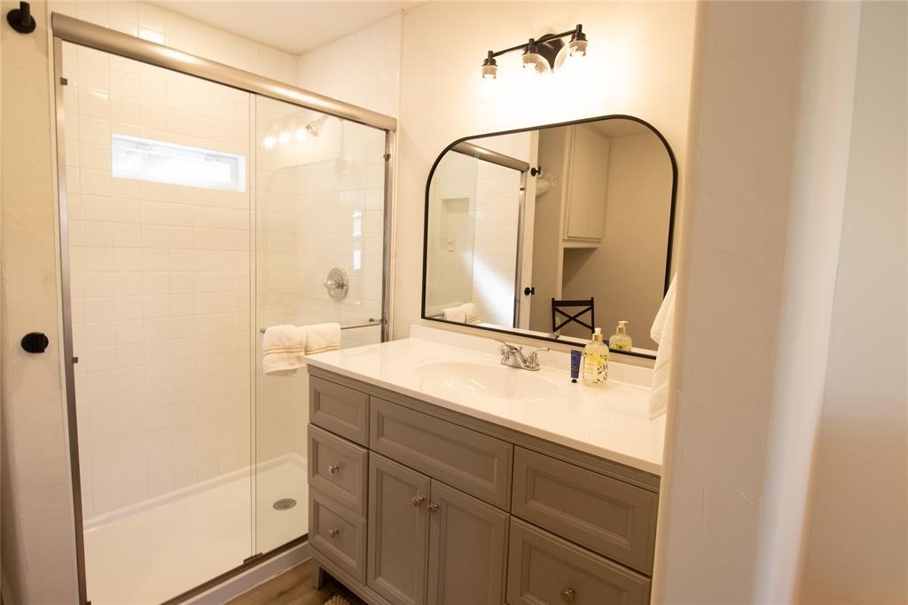 3812 Fulton Street Houston, TX 77009 - Photo 11 of 18