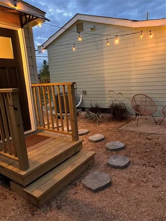 $1,599 | 3812 Fulton Street, Houston, TX 77009