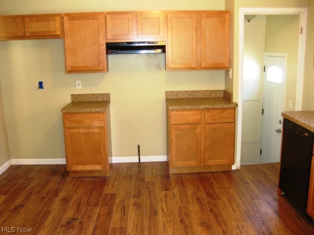 13618 Carpenter Road Garfield Heights, OH 44125 - Photo 4 of 24