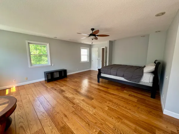 $2,700 | 8011 Highway 58, Harrison, TN 37341