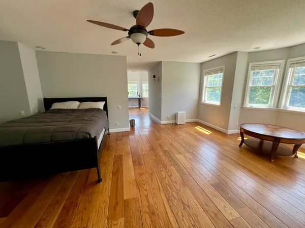 $2,700 | 8011 Highway 58, Harrison, TN 37341