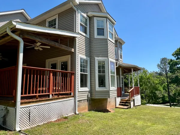 $2,700 | 8011 Highway 58, Harrison, TN 37341