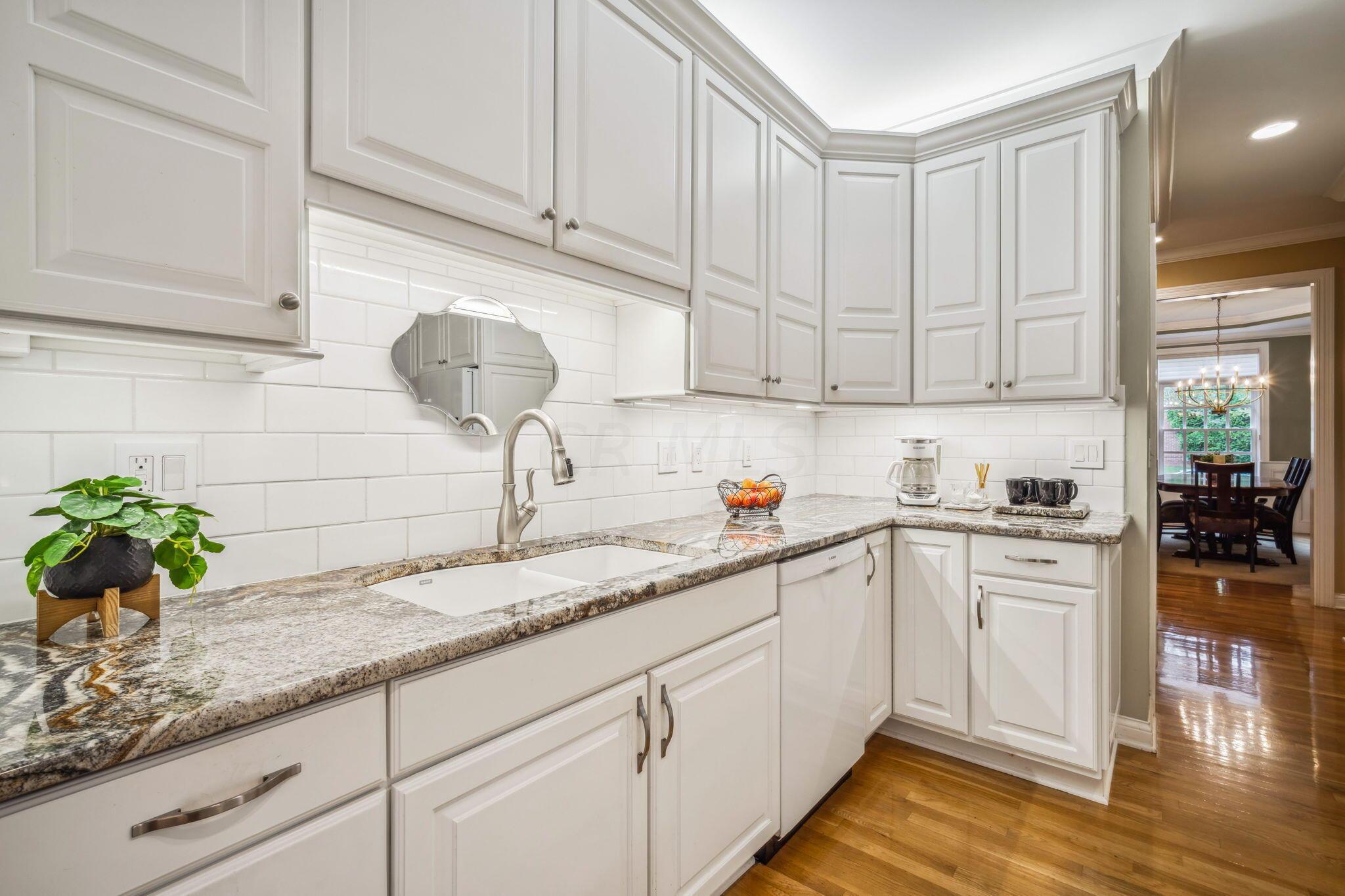 4440 Ackerly Farm Road New Albany, OH 43054 - Photo 11 of 61 Kitchen