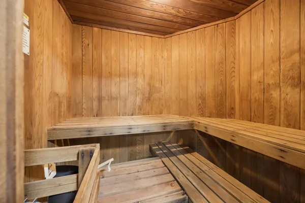 $184,900 | 3131 Excelsior Boulevard, Unit 412, Minneapolis, MN 55416