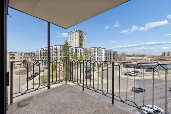 $184,900 | 3131 Excelsior Boulevard, Unit 412, Minneapolis, MN 55416