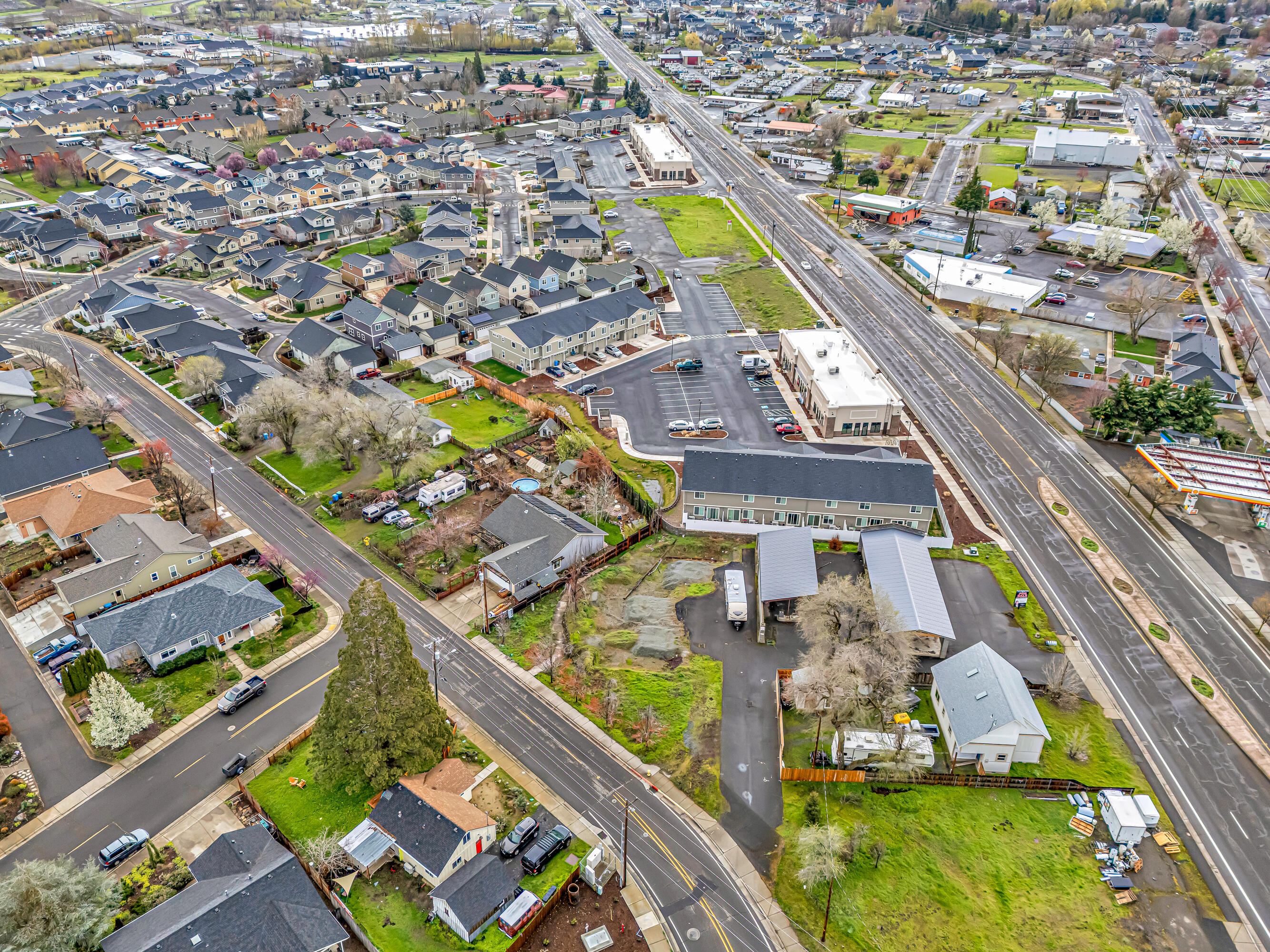70 Suncrest Road Talent, OR 97540 - Photo 6 of 16 DJI_20250331090319_0025_D