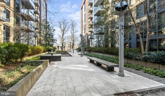 $3,854 | 8300 Wisconsin Avenue, Unit 2B1510, Bethesda, MD 20814