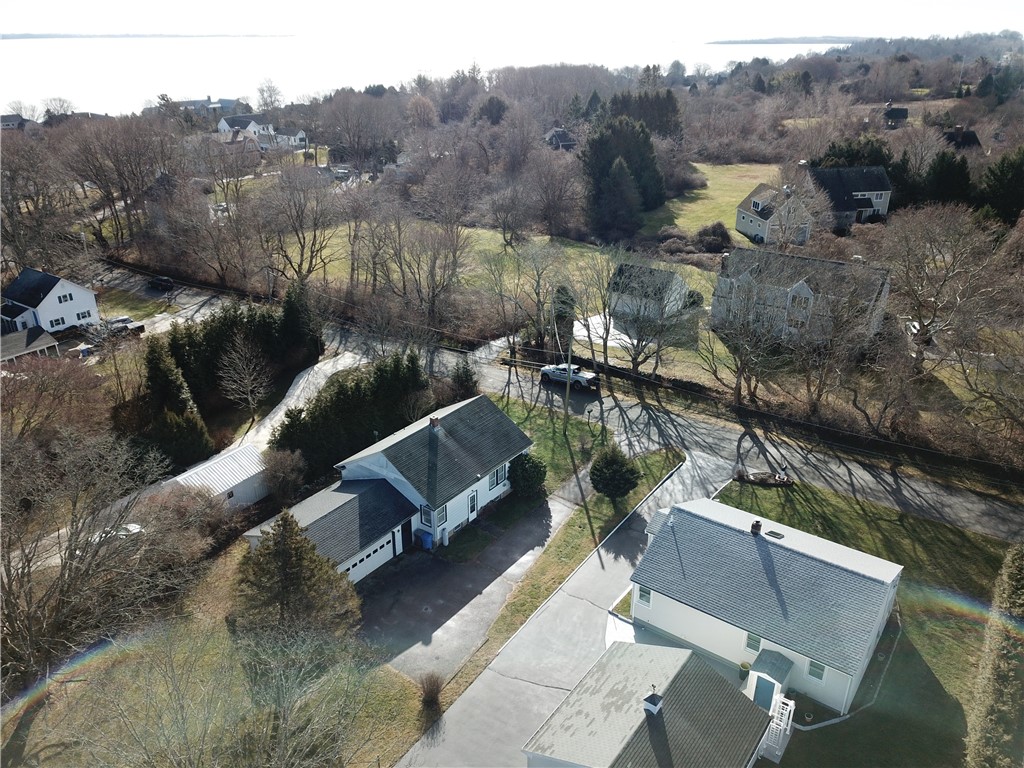 222 Peckham Avenue Middletown, RI 02842 - Photo 32 of 35