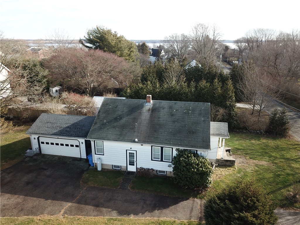 222 Peckham Avenue Middletown, RI 02842 - Photo 33 of 35