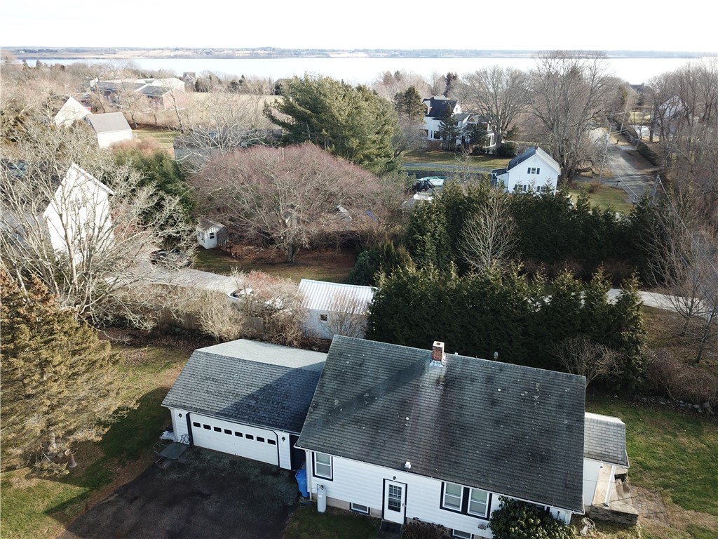 222 Peckham Avenue Middletown, RI 02842 - Photo 34 of 35