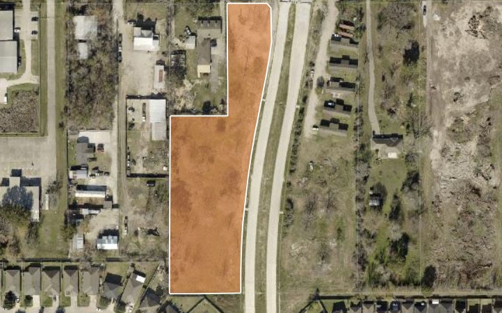 9535 Zaka Road Houston, TX 77064 - Photo 3 of 7 view of a bathroom with shower
