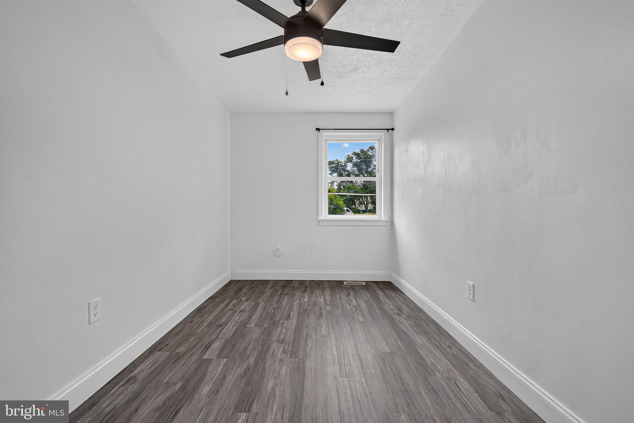 3805 8th Street Baltimore, MD 21225 - Photo 24 of 36