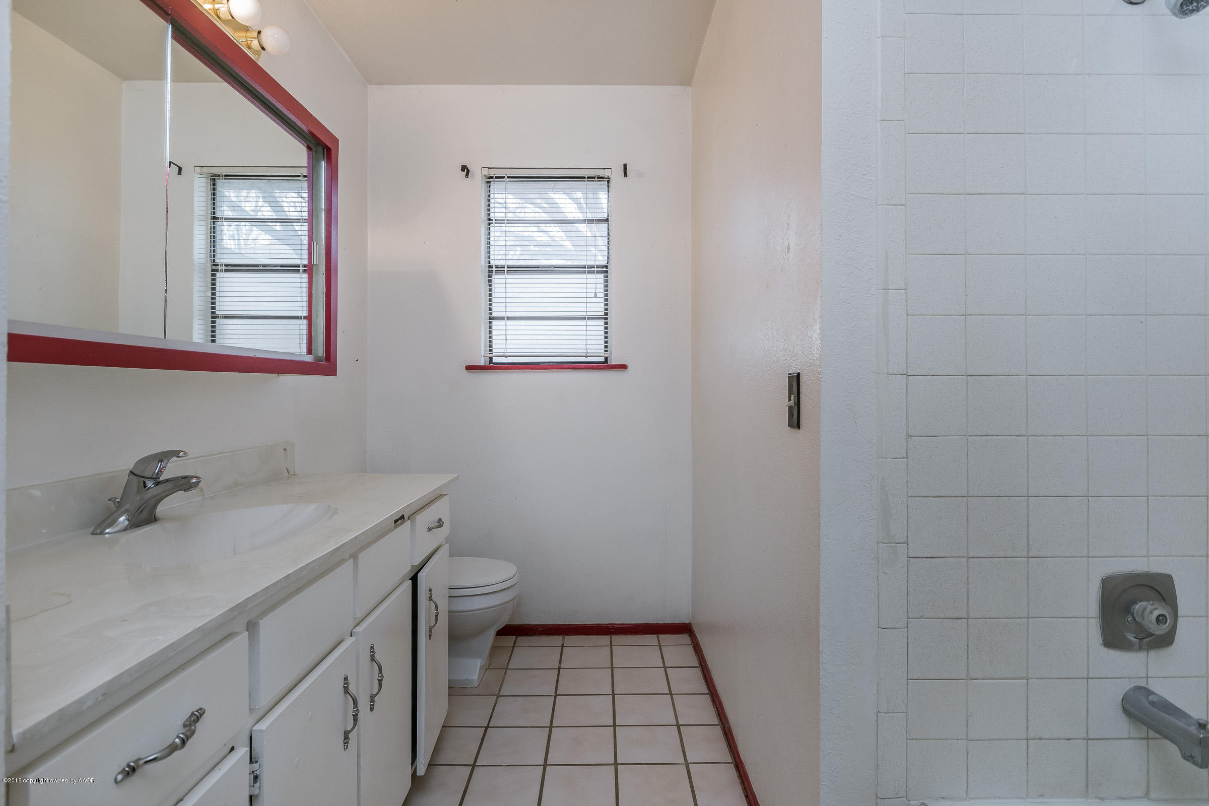 6202 Rutgers Street Amarillo, TX 79109 - Photo 14 of 18 Hall Bathroom_