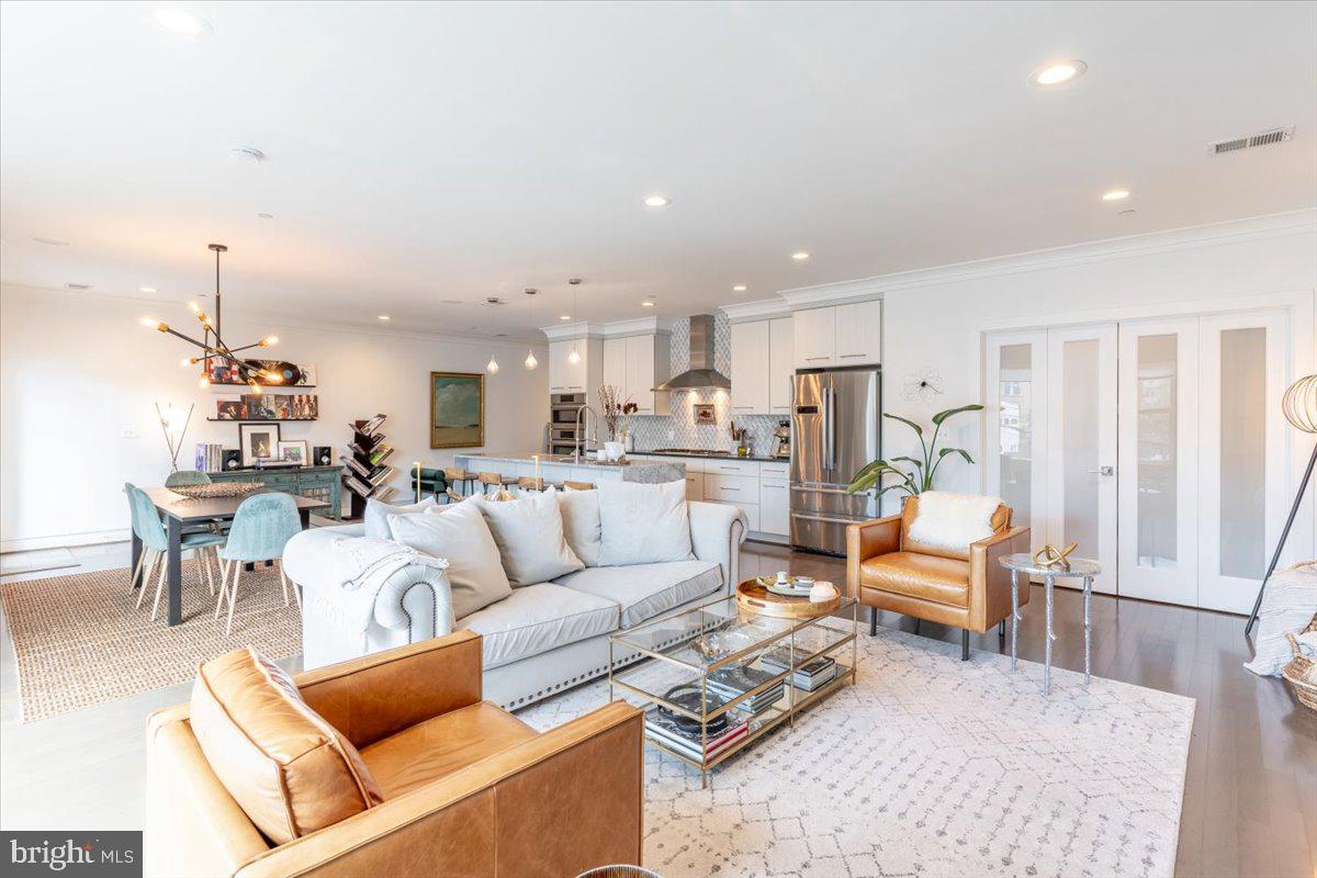 1121 G Street Northeast, Unit 3 Washington, DC 20002 - Photo 12 of 37 Stylish. Spacious. Light. Perfect.