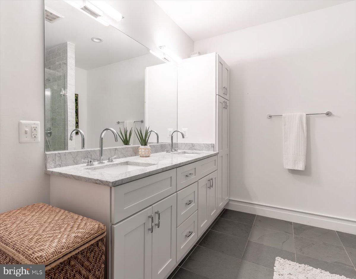 1121 G Street Northeast, Unit 3 Washington, DC 20002 - Photo 20 of 37 WOW the space in this primary bath!