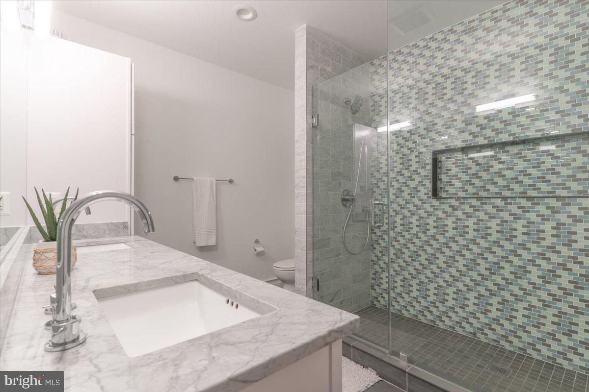 1121 G Street Northeast, Unit 3 Washington, DC 20002 - Photo 21 of 37 WOW that Shower!!!!!!!