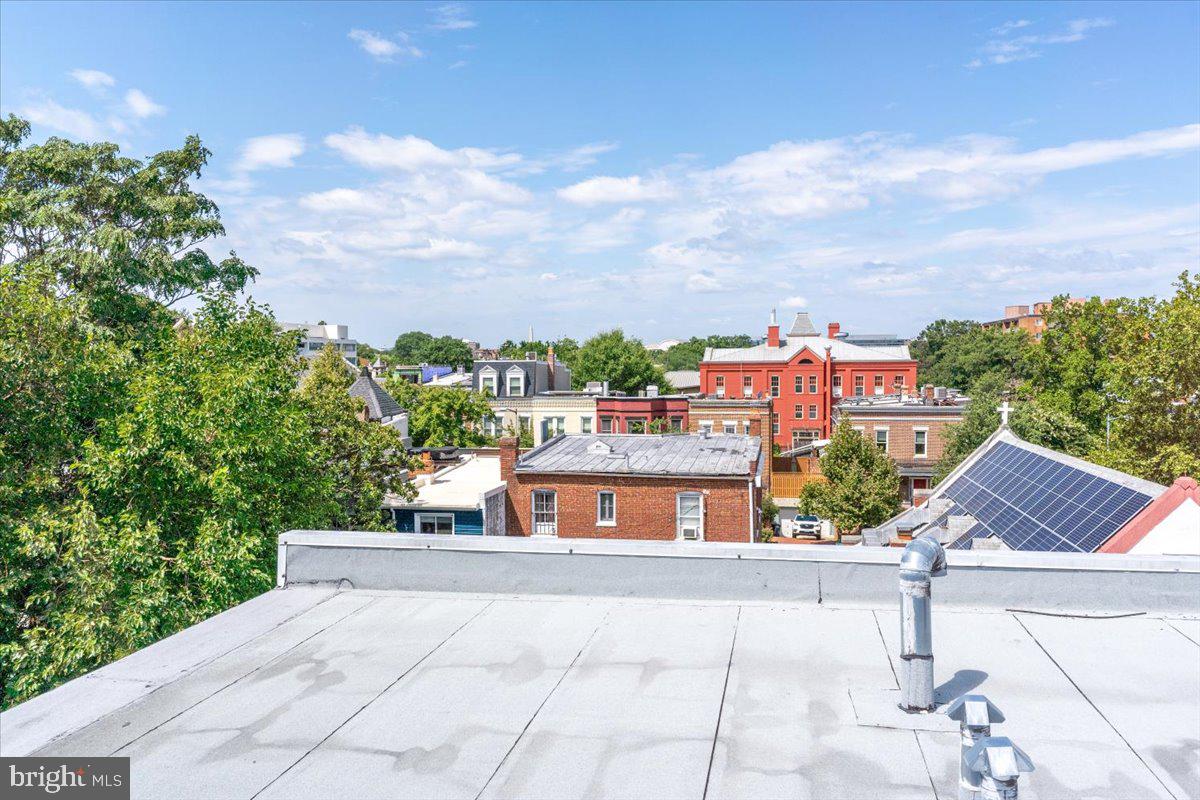 1121 G Street Northeast, Unit 3 Washington, DC 20002 - Photo 31 of 37 City views from the roofop