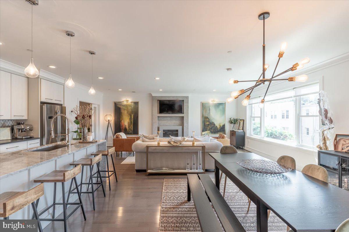 1121 G Street Northeast, Unit 3 Washington, DC 20002 - Photo 4 of 37 Generous space, a profusion of natural light