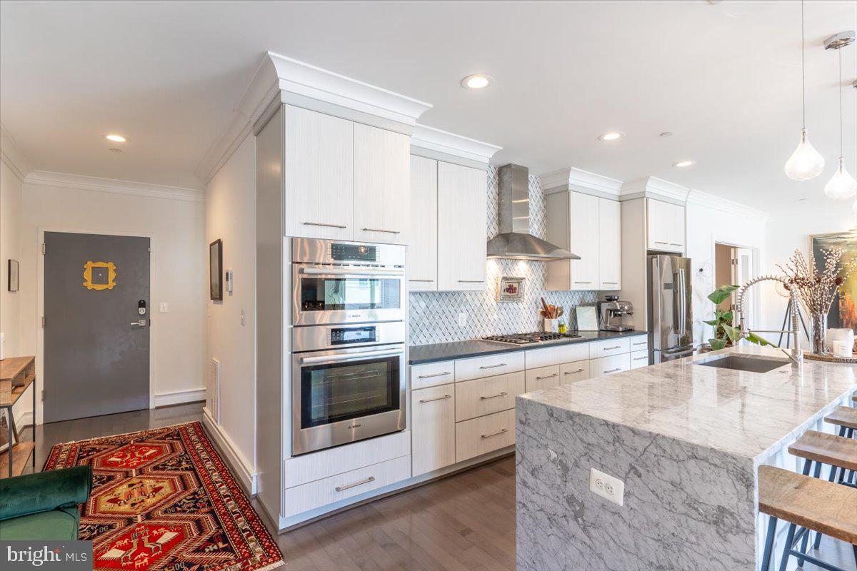 1121 G Street Northeast, Unit 3 Washington, DC 20002 - Photo 6 of 37 Stainless appliances